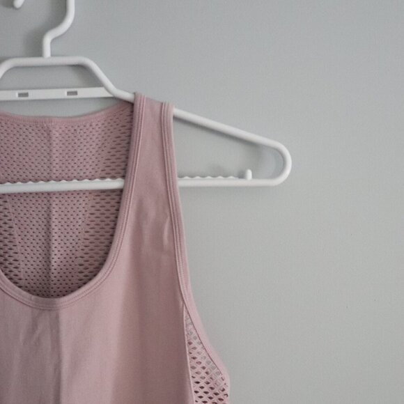 Fabletics Women's Pink Musetta Seamless Activewear Breathable Mesh Scoop Tank - Picture 4 of 7